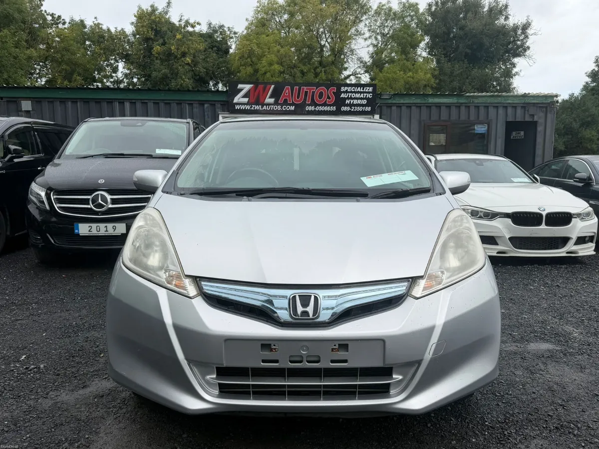 11 HONDA FIT 1.3 HYBRID - Image 3