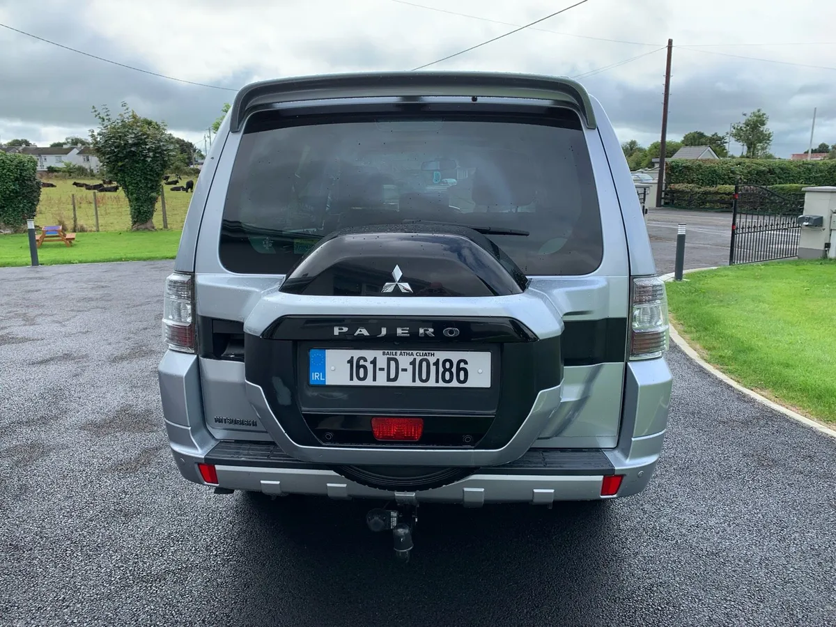 Mitsubishi Pajero LWB Crewcab - Image 5