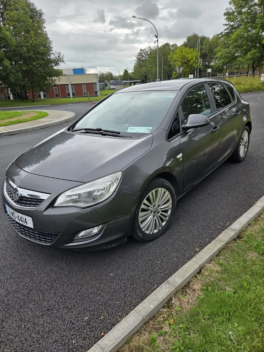 Vauxhall Astra 2011 - Image 2