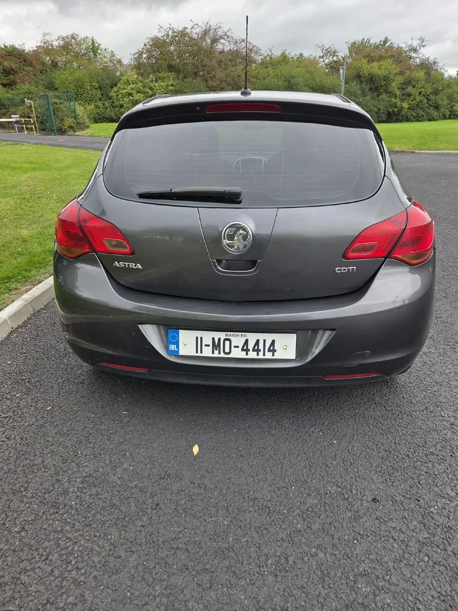 Vauxhall Astra 2011 - Image 3