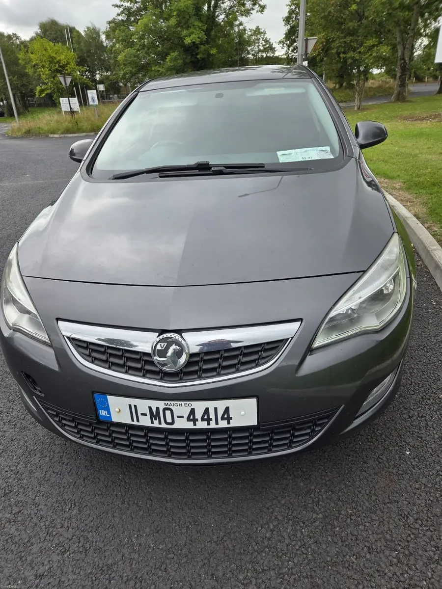 Vauxhall Astra 2011 - Image 1