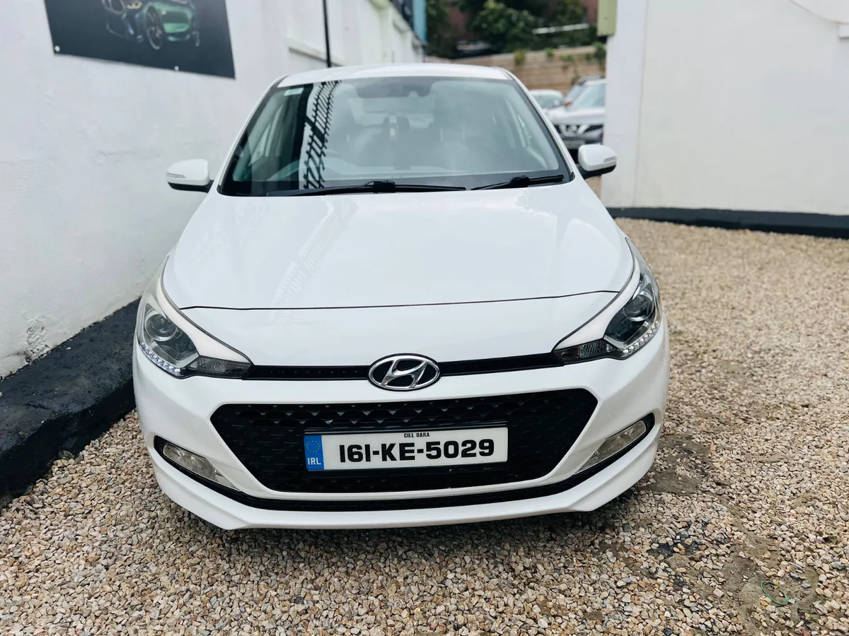 2016 Hyundai i20 1.2 Deluxe **Low kms** - Image 5