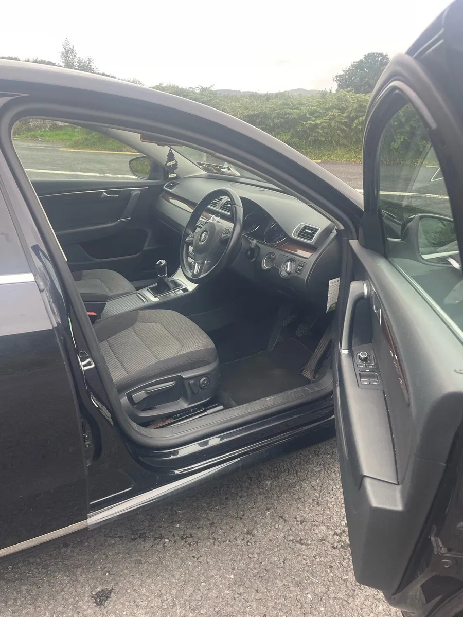 Volkswagen Passat 131 - Image 5