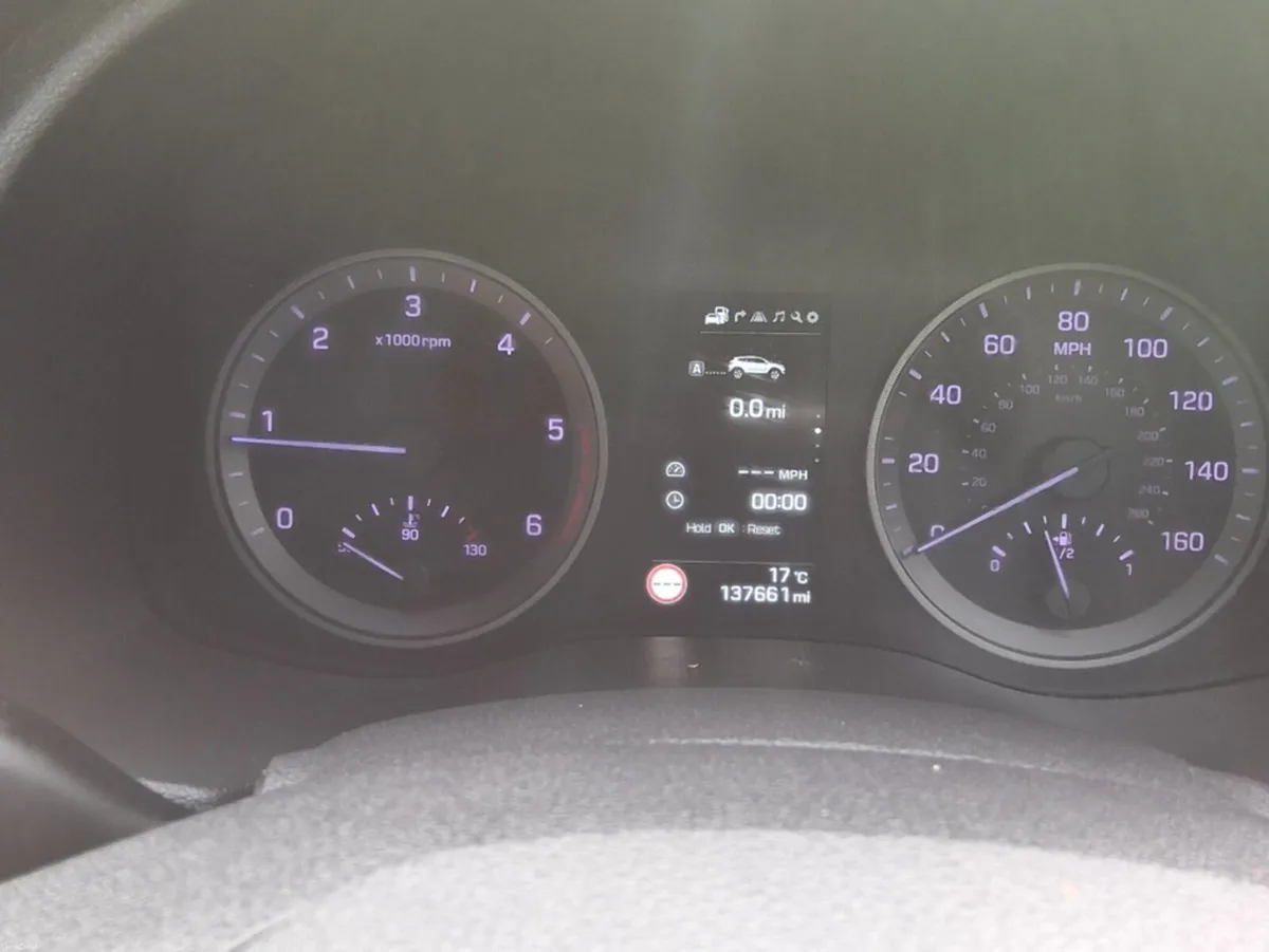 Hyundai Tucson 1.7 CRDI PREMIUM BL/DR 2WD 5DR - Image 5