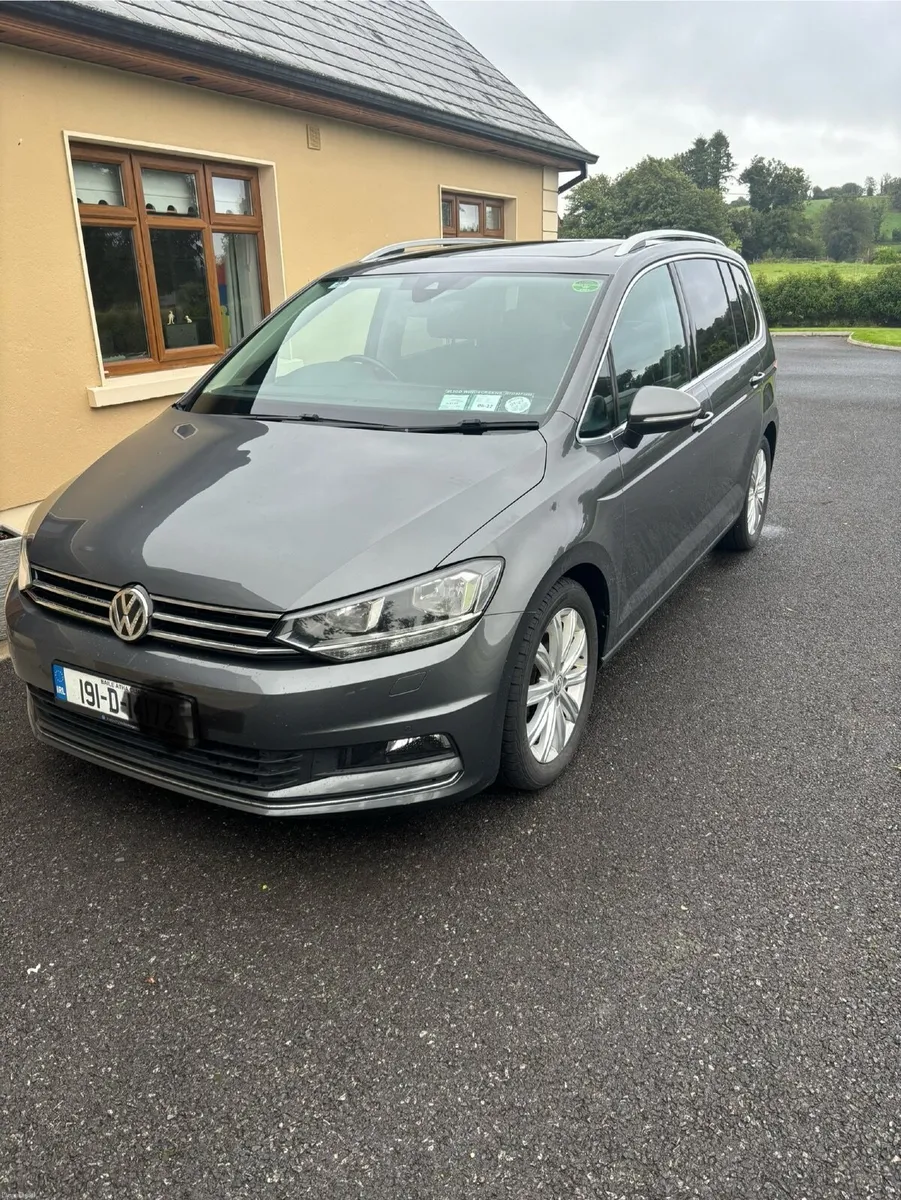 Volkswagen Touran Highline 2019 - Image 1