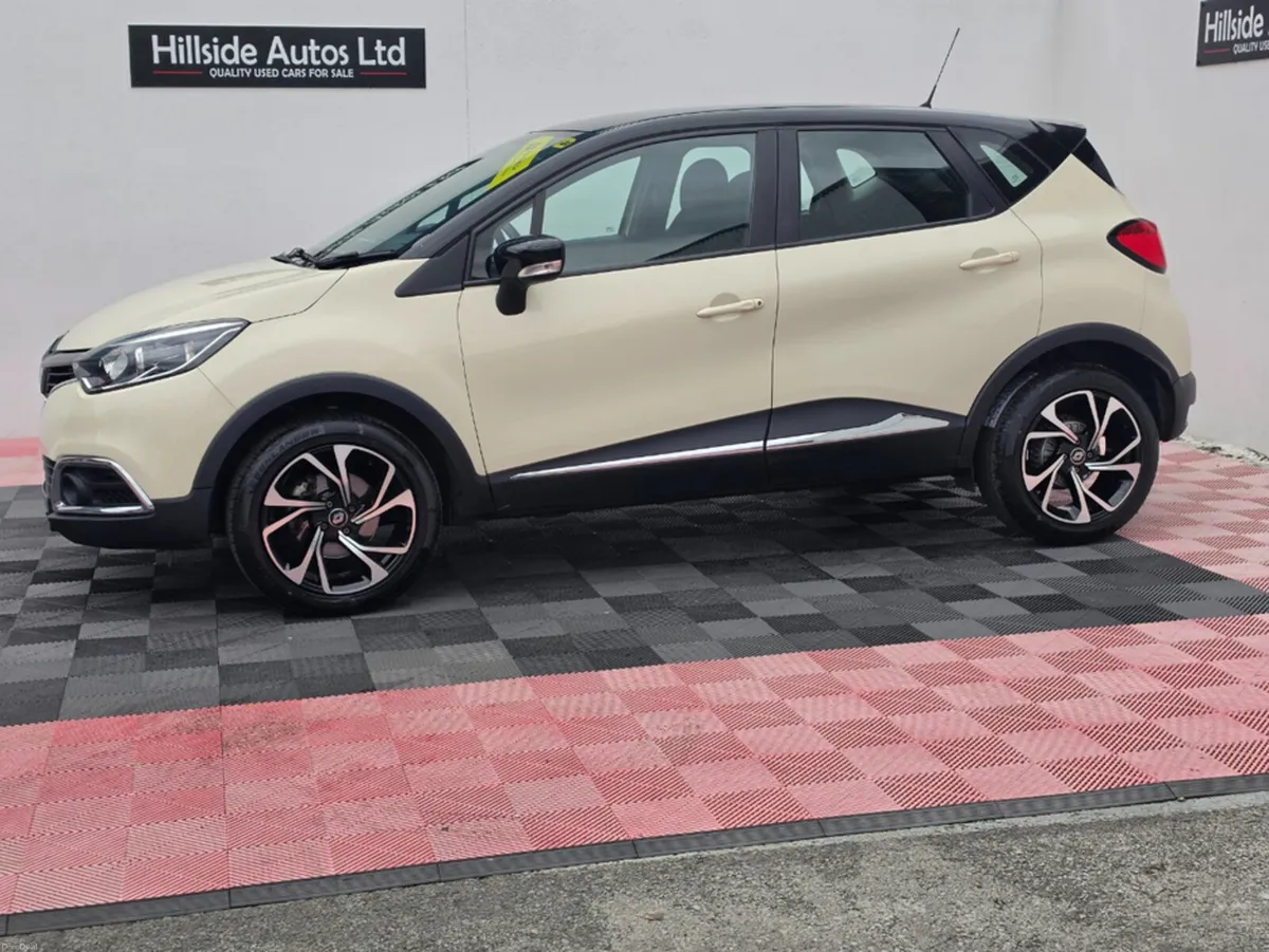 Renault Captur EXPRESSION 1.2 PETROL AUTOMATIC 5DR - Image 4