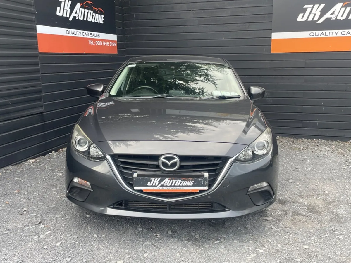 Mazda Mazda3 2.2 D SE 5DR - Image 2