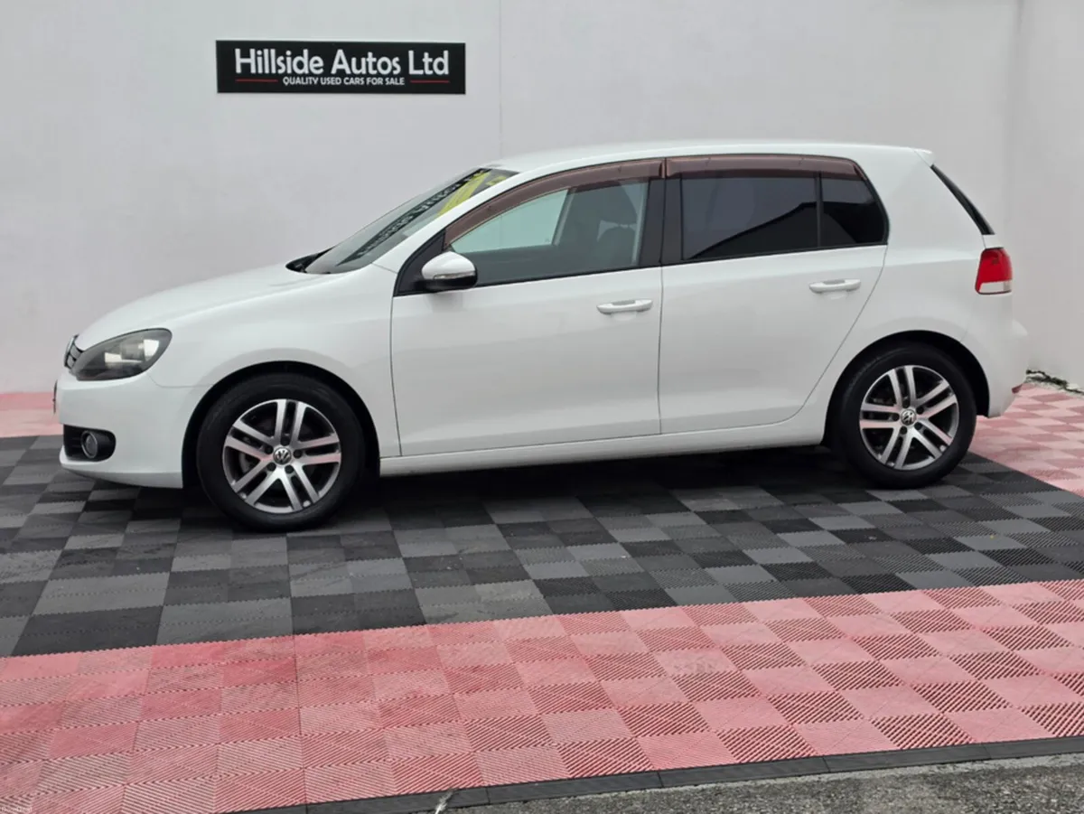 Volkswagen Golf COMFORTLINE 1.4 PETROL AUTOMATIC 5 - Image 4