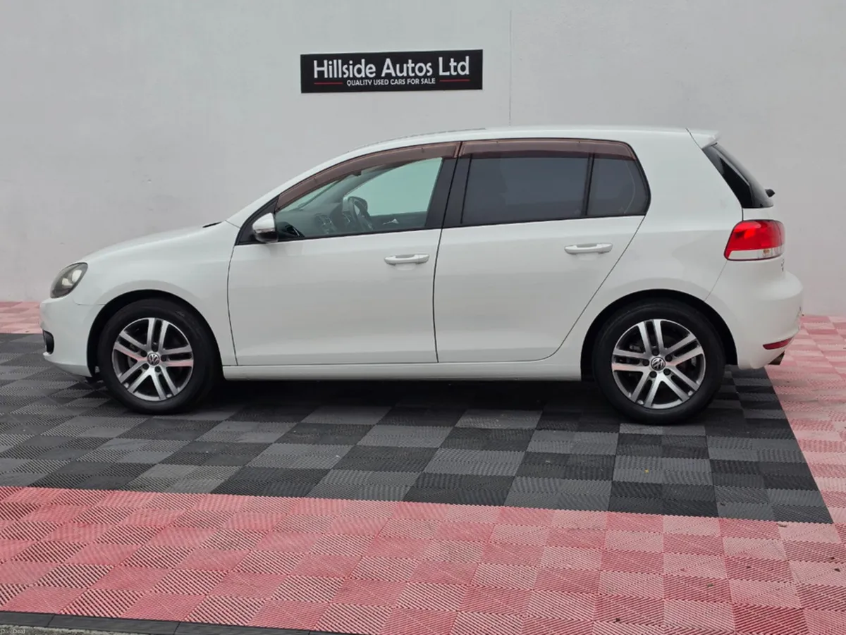 Volkswagen Golf COMFORTLINE 1.4 PETROL AUTOMATIC 5 - Image 5