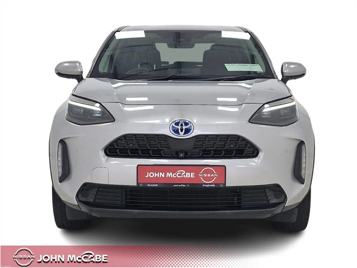 Toyota Yaris Cross HYBRID LUNA SPORT AUTOMATIC  *R - Image 2