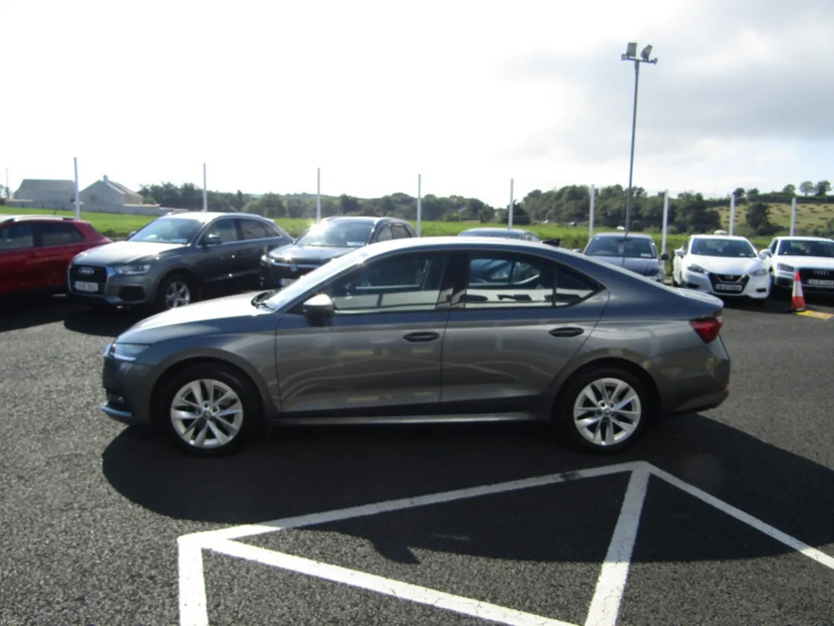Skoda Octavia AMBITION 2.0 TDI 115HP 5DR - Image 6