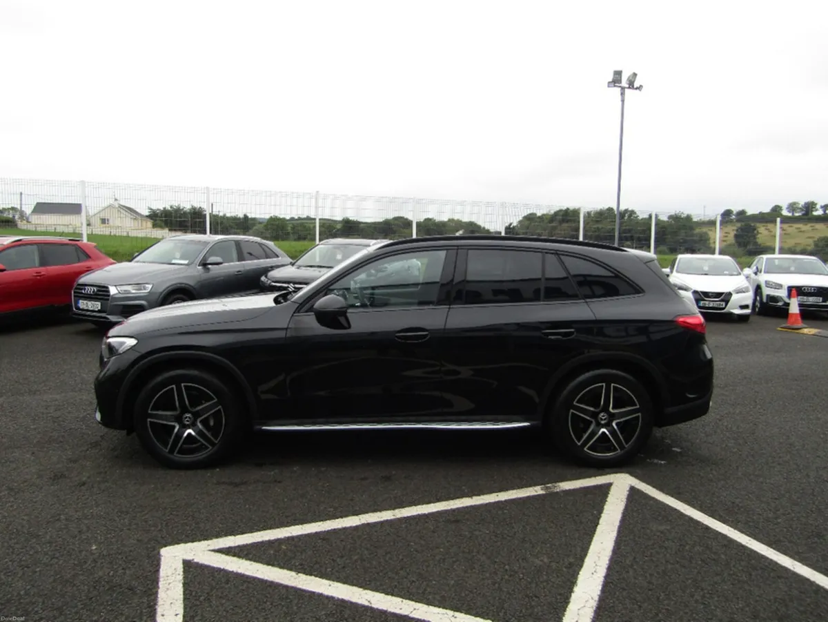 Mercedes-Benz GLC 220D 4MATIC AMG LINE PLUS - Image 6