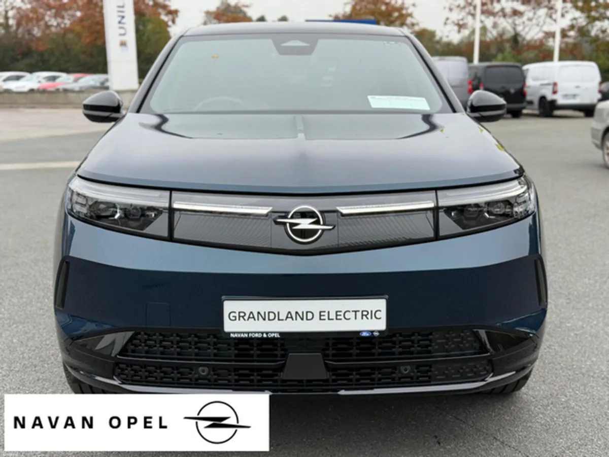 Opel Grandland GS-Line Electric 210Ps 520Km Range - Image 5