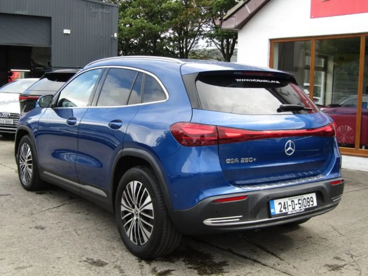 Mercedes-Benz EQA 250 Plus Sport Night Edition 1 - Image 6