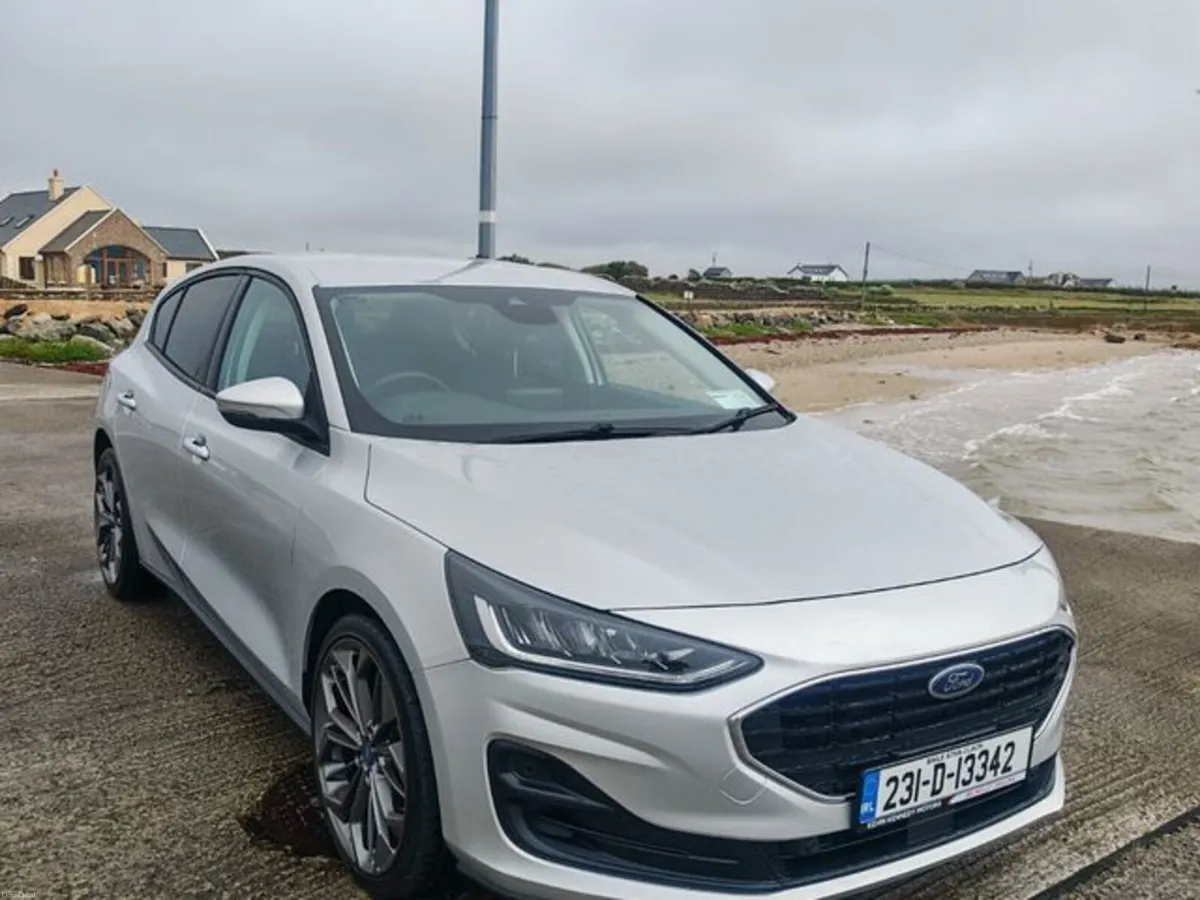 Ford Focus Connected 5D 1.5TD120 S6.2 A8 - Image 1