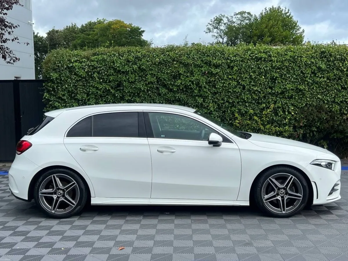 Mercedes-Benz A-Class A200d AMG-LINE PREMIUM + // - Image 2