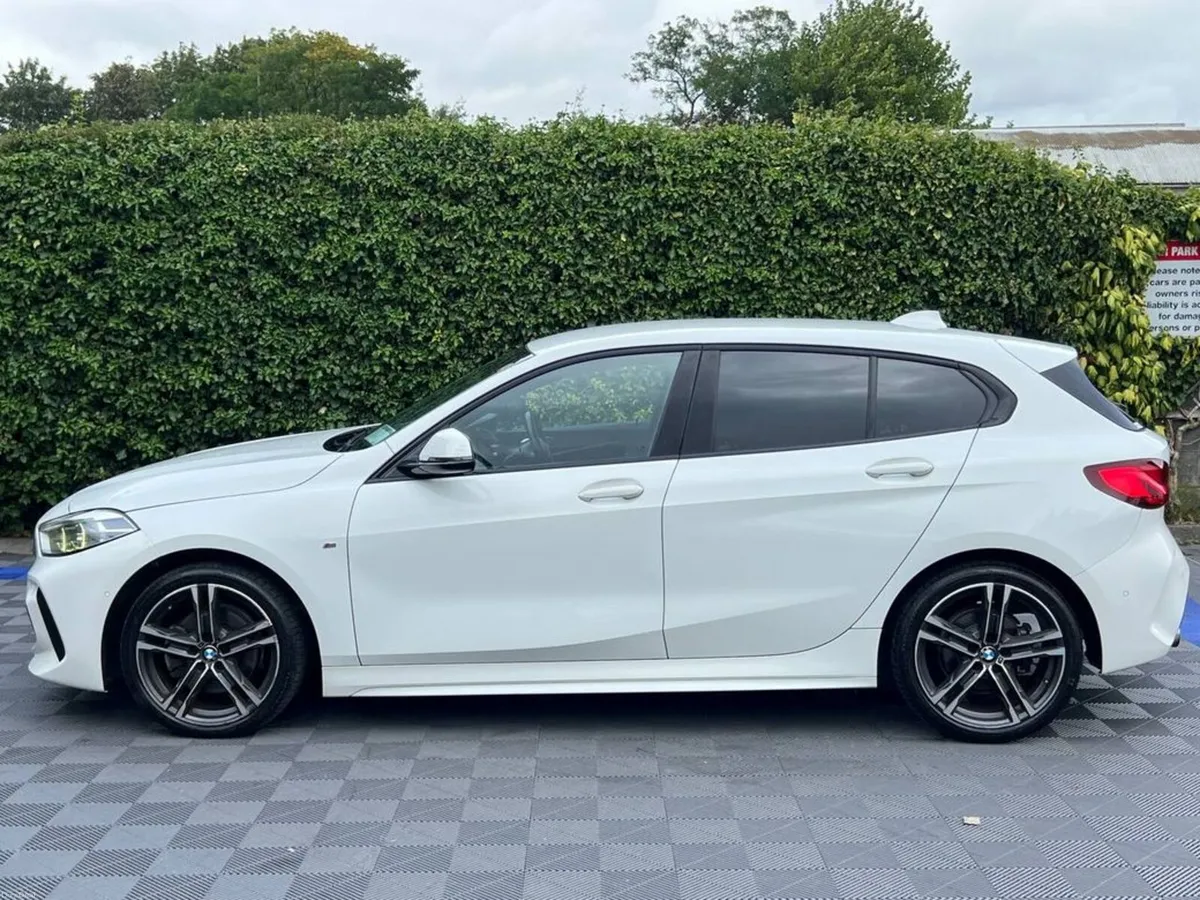BMW 1-Series 118i M-SPORT 1.5 AUTO // PARKING SENS - Image 3