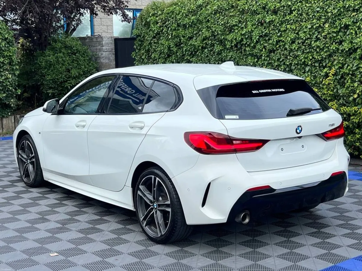 BMW 1-Series 118i M-SPORT 1.5 AUTO // PARKING SENS - Image 5