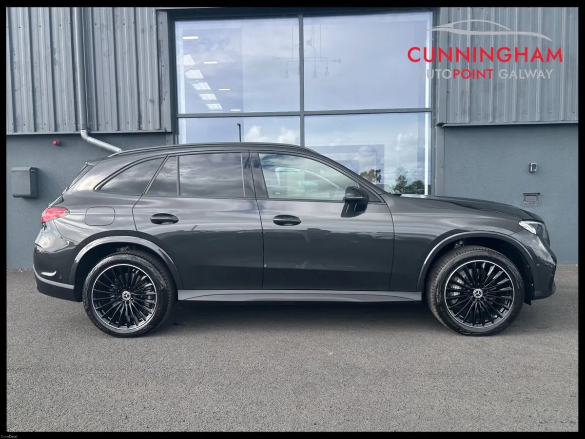 Mercedes-Benz GLC 300de 4-Matic AMG Urban Edition - Image 3
