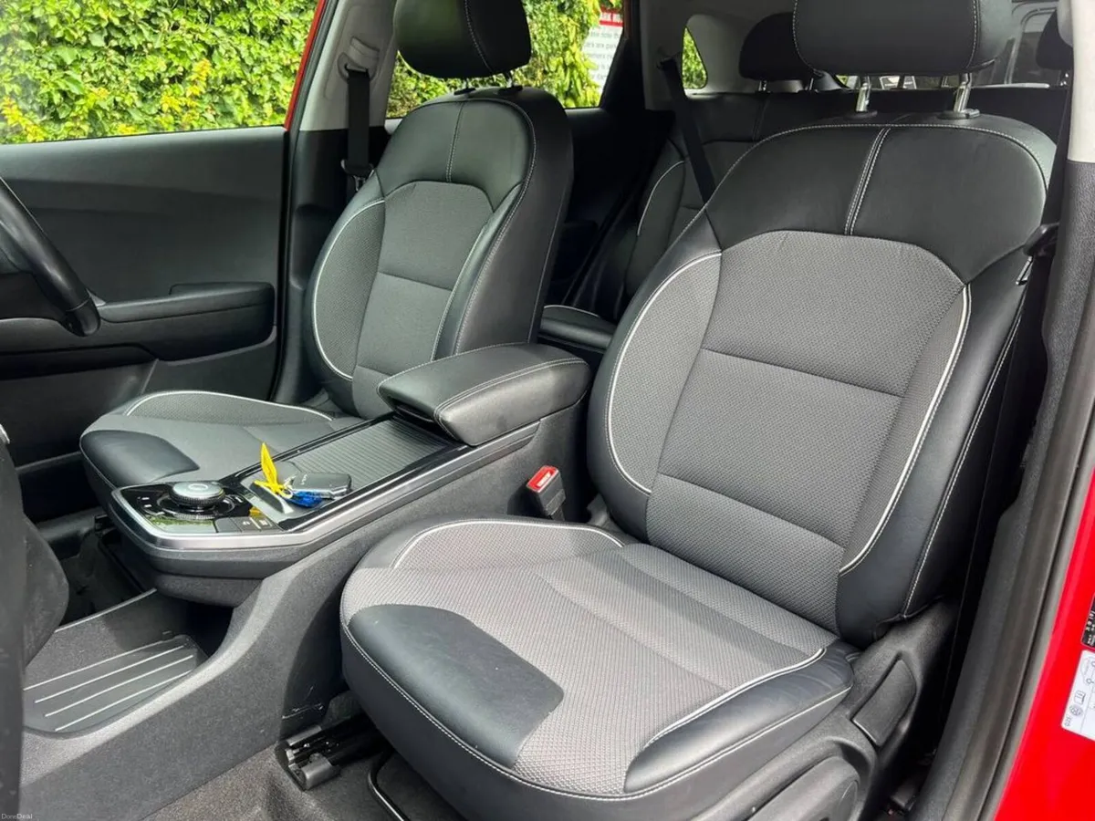 Kia Niro 2 EV 64KWH // SERVICE HISTORY // HALF LEA - Image 6