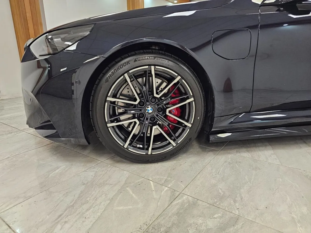 BMW M5 HUGE SPEC // LOW MILES - Image 3