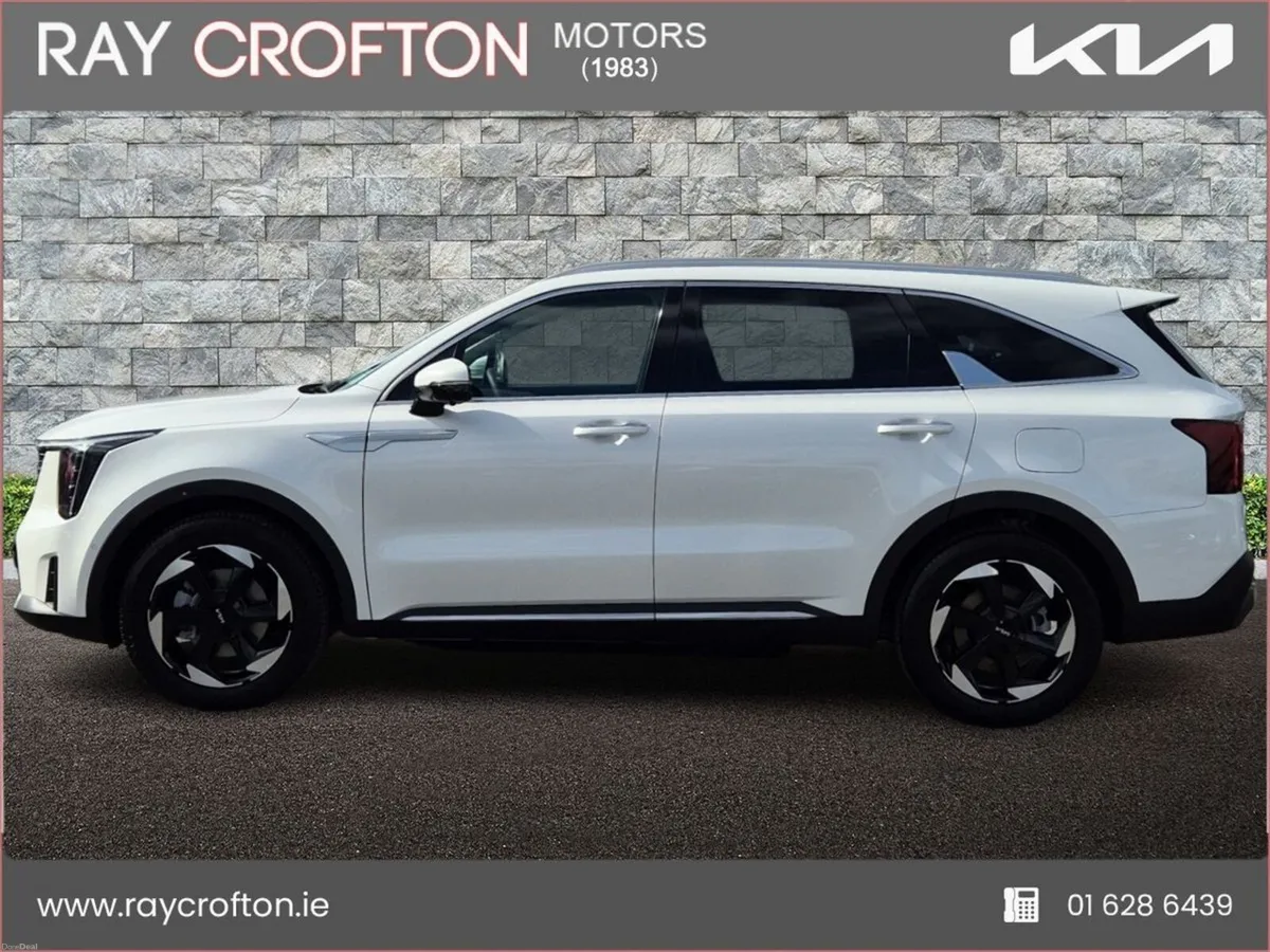 Kia Sorento 1.6 PHEV *3.9% APR* - Image 5