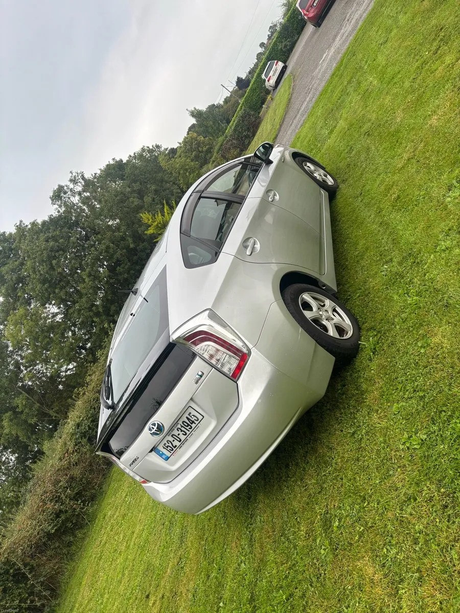 Toyota Prius - Image 3