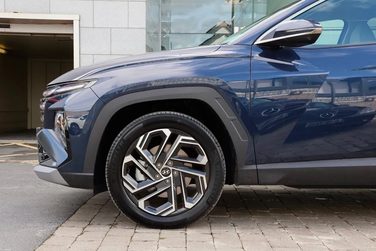 Hyundai Tucson Tucson FL Executive PLUS HEV Auto - Image 4