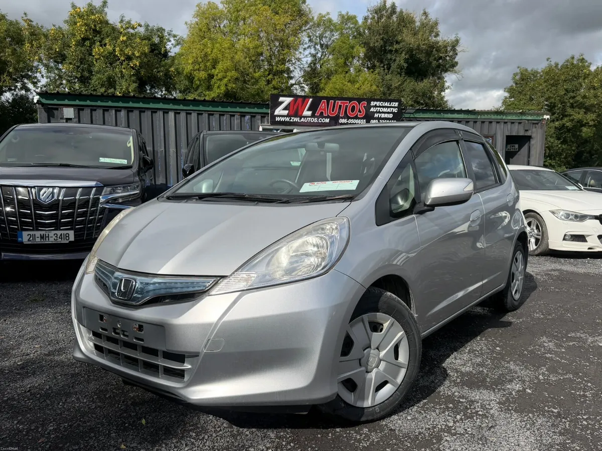 11 HONDA FIT 1.3 HYBRID - Image 1