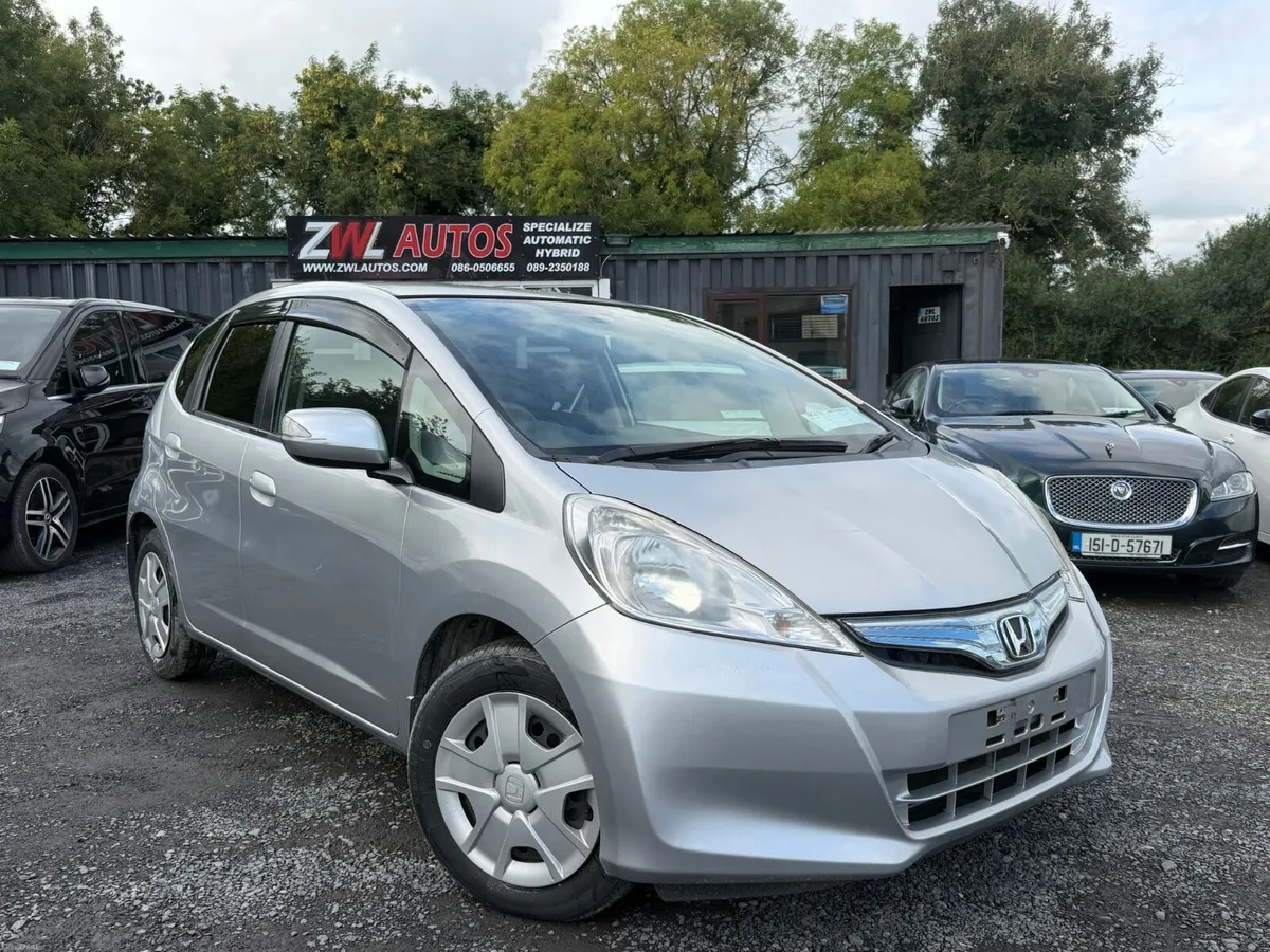 11 HONDA FIT 1.3 HYBRID - Image 2