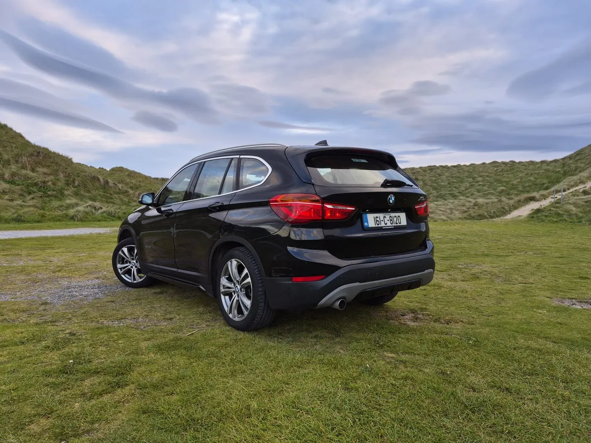 BMW X1 161 Manual - Image 5