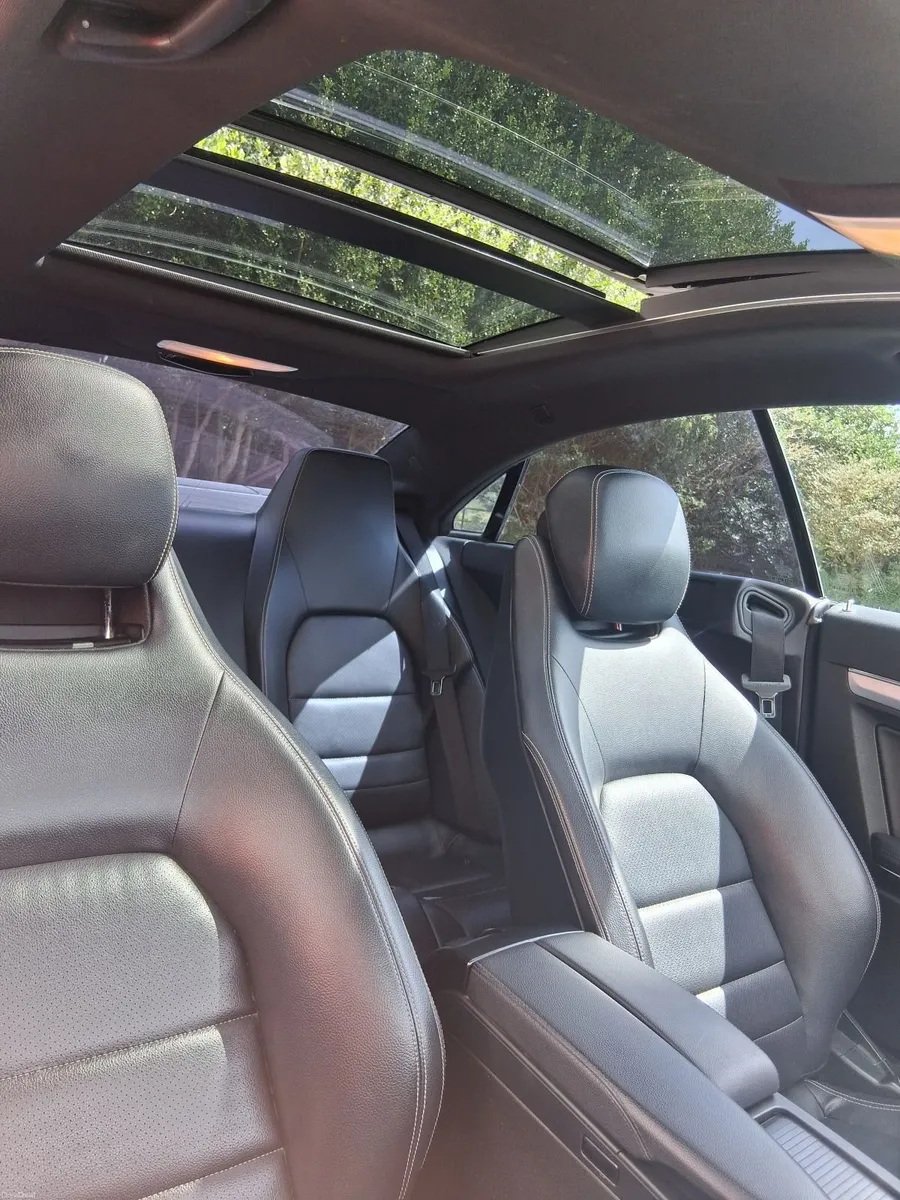Mercedes-Benz E-Class 2011 - Image 5