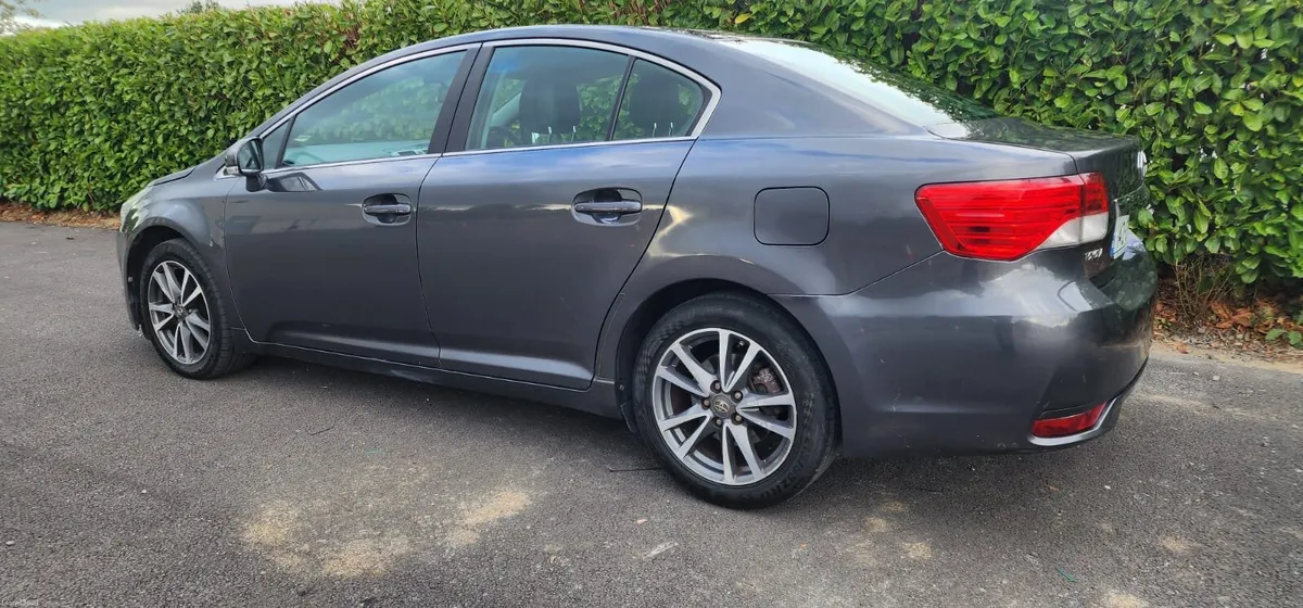 TOYOTA AVENSIS LAUNA LOTS OF SPECK ❤️ - Image 2