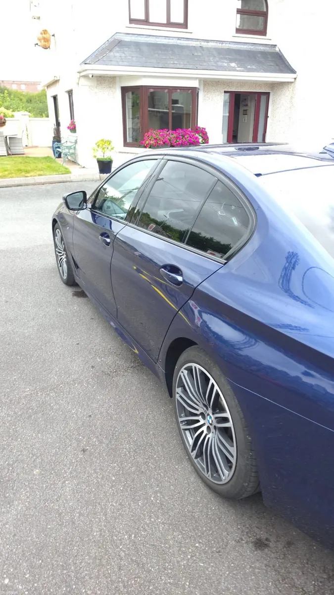 BMW 5-Series 2019 - Image 4