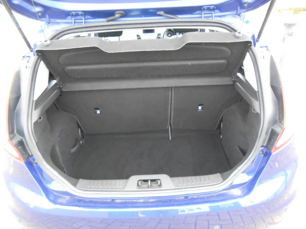 Ford Fiesta 1Lt Coupe 3 Door Manual 2016 - Image 4