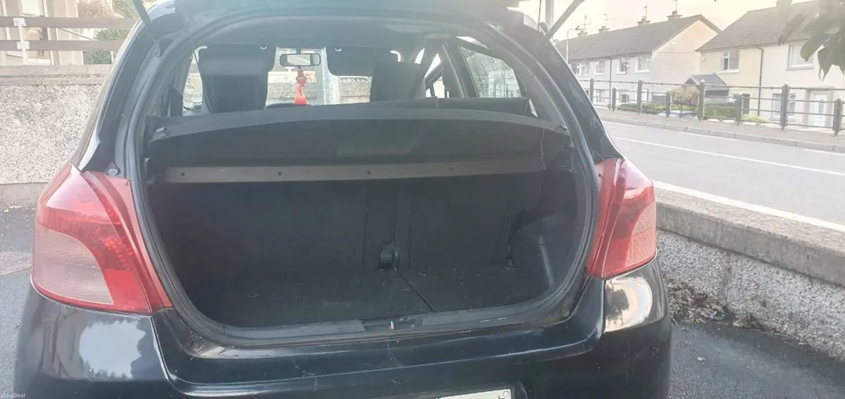 Car - Image 4