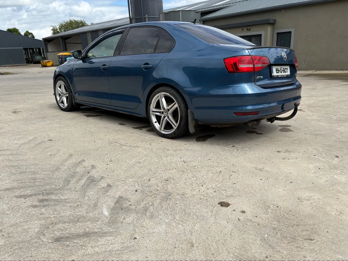 Volkswagen Jetta 2015 - Image 6