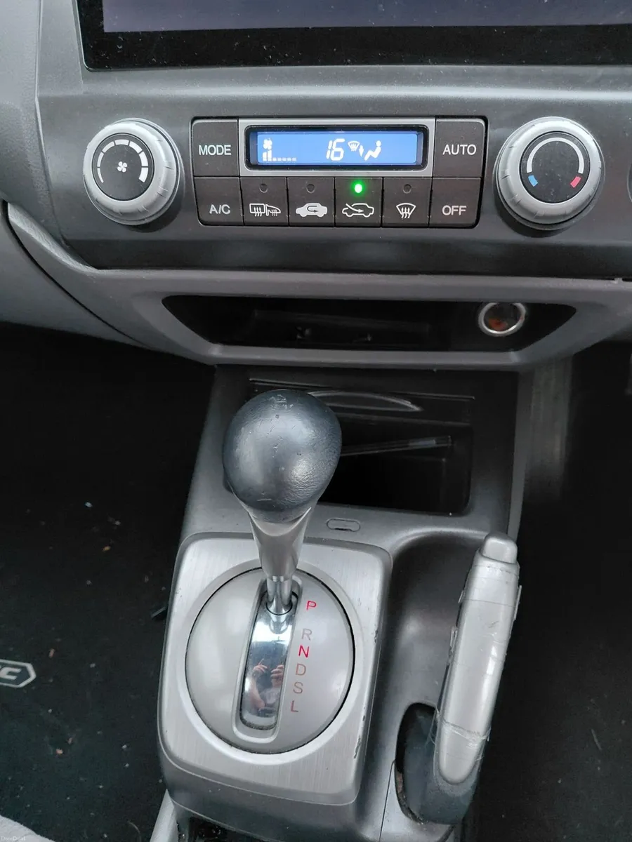 Nct today,taxed,1.3Hybrid auto,only142miles - Image 5