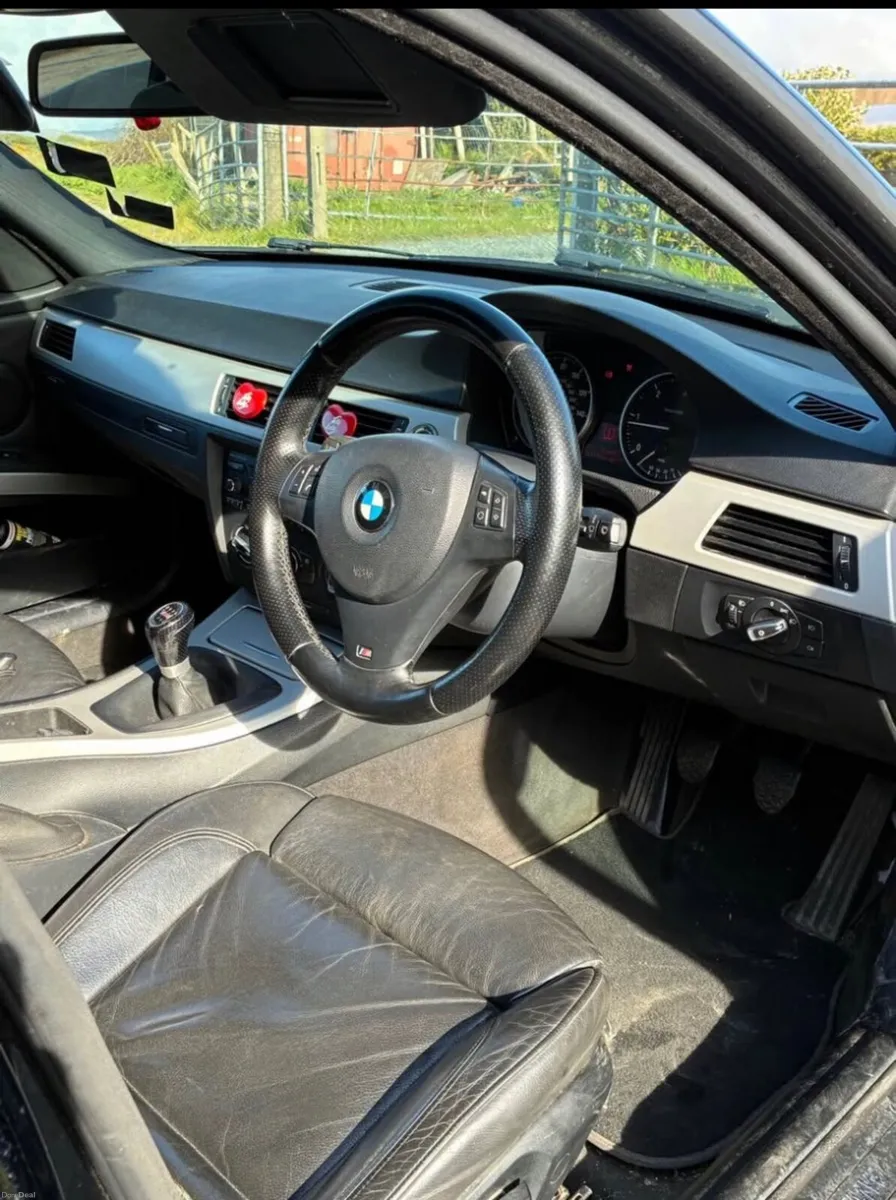 BMW 3-Series 2009 - Image 4