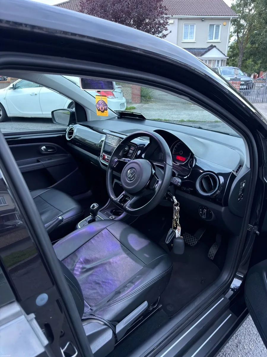 2013 Volkswagen Up! Automatic - Image 5