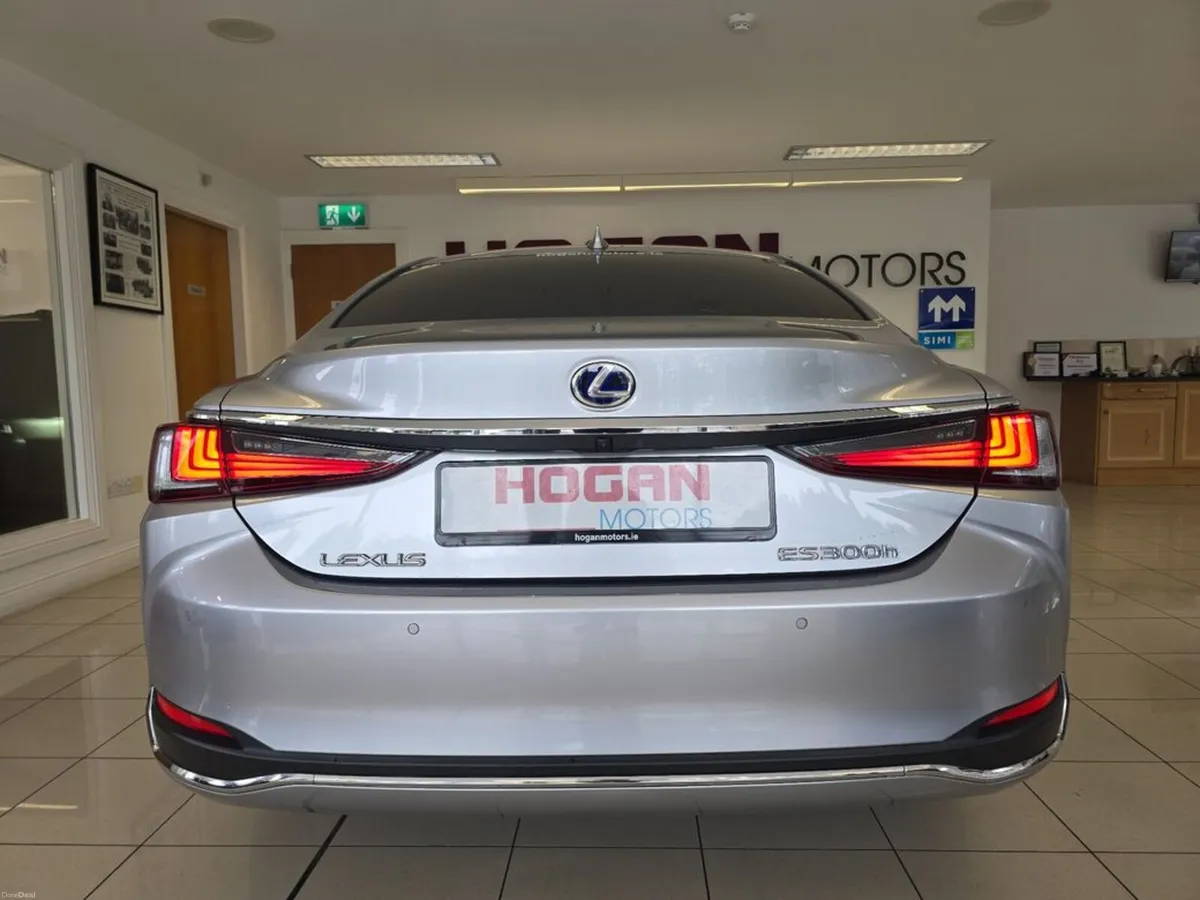 Lexus ES Hybrid Premium * Ultimate Spec * - Image 5