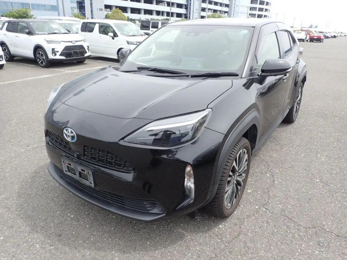 Toyota Yaris Cross Hybrid Premium Edition Automati - Image 3