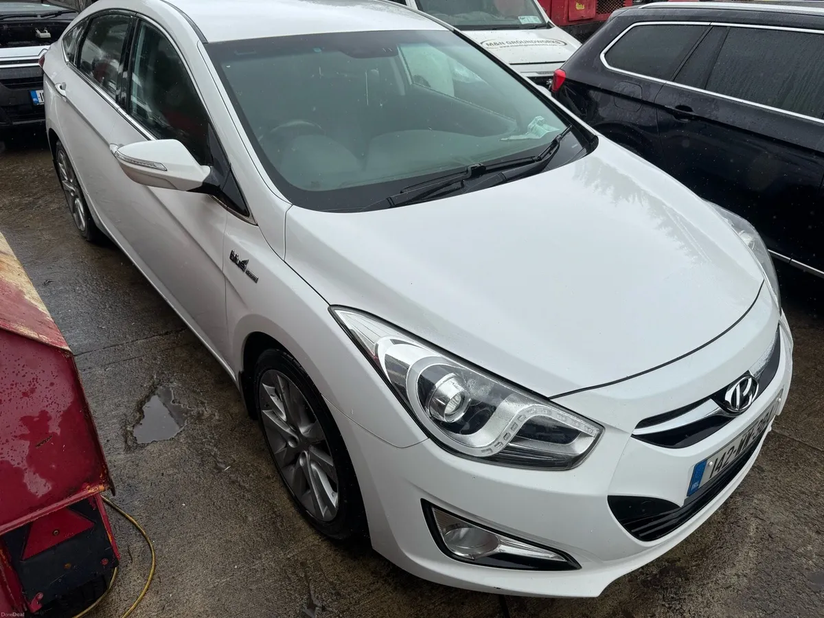 Hyundai i40 blue drive - Image 6