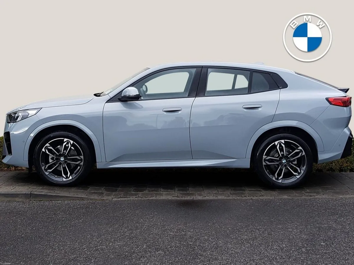 BMW iX2 eDrive20 M Sport - Image 3