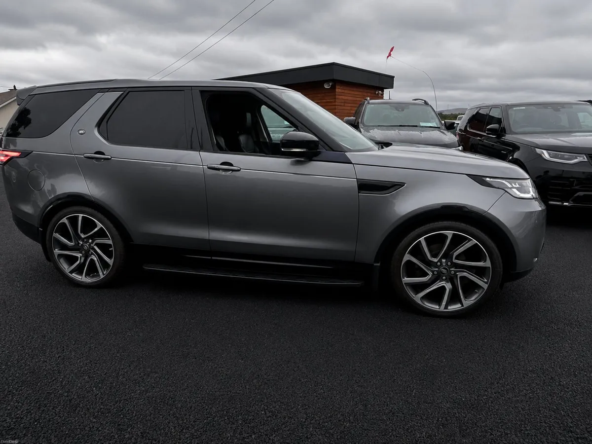 18 Land Rover Discovery 3.0SD6 HSE COMMERCIAL - Image 2