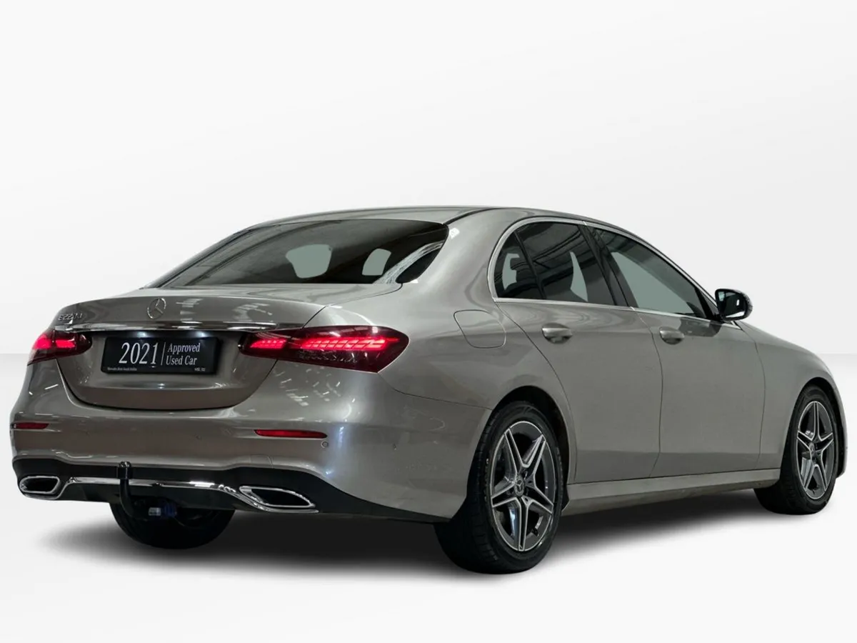 Mercedes-Benz E-Class E220 D AMG Exterior Line - Image 3