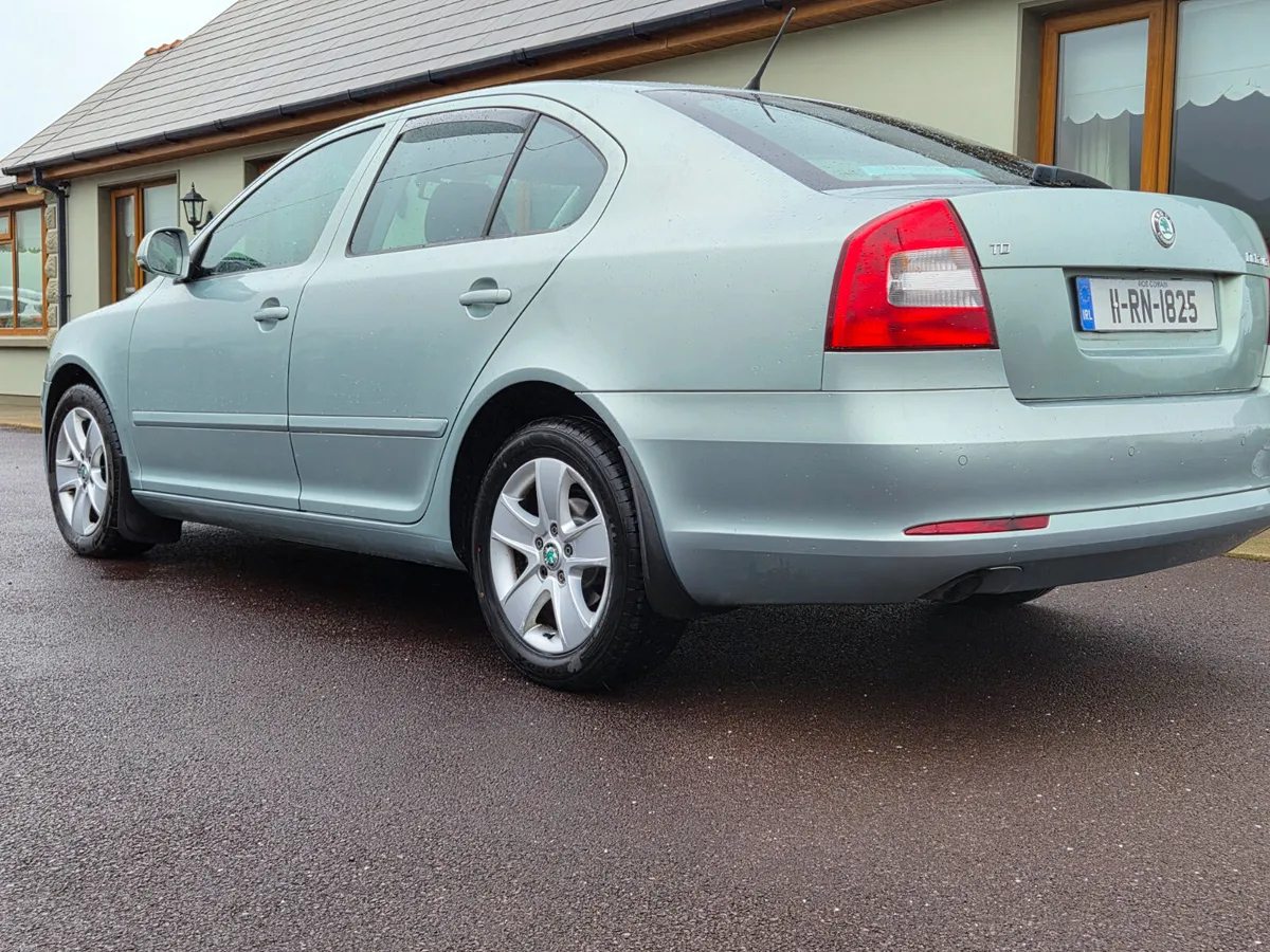Skoda Octavia 2011 1.6 tdi - Image 2