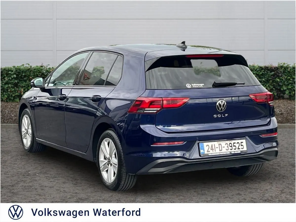 Volkswagen Golf 2.0 TDI 115HP Life - Image 3