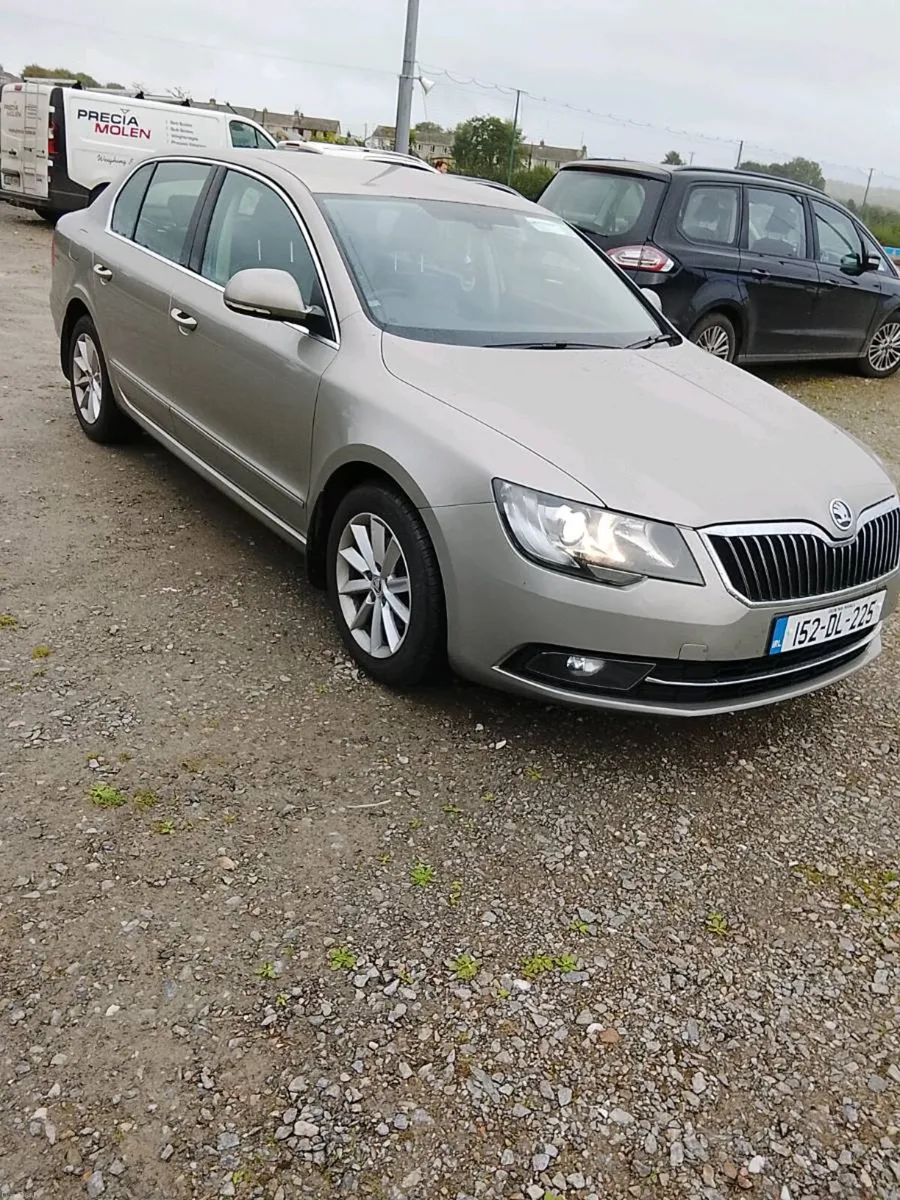 2015 Skoda Superb - Image 1