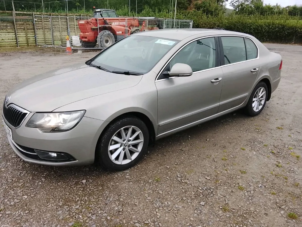 2015 Skoda Superb - Image 5